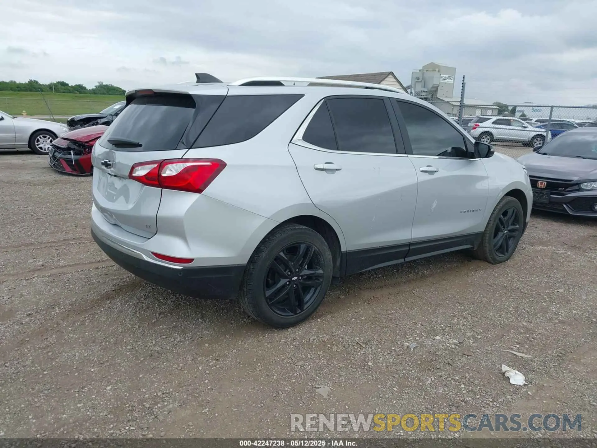 4 fotografías del automóvil dañado 3GNAXKEV8ML332865 CHEVROLET EQUINOX 2021