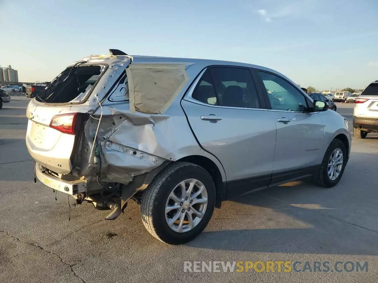 3 fotografías del automóvil dañado 3GNAXKEV8MS160858 CHEVROLET EQUINOX 2021