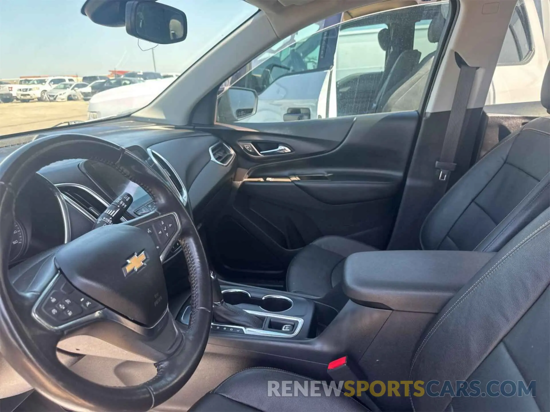 14 fotografías del automóvil dañado 3GNAXKEVXML400003 CHEVROLET EQUINOX 2021