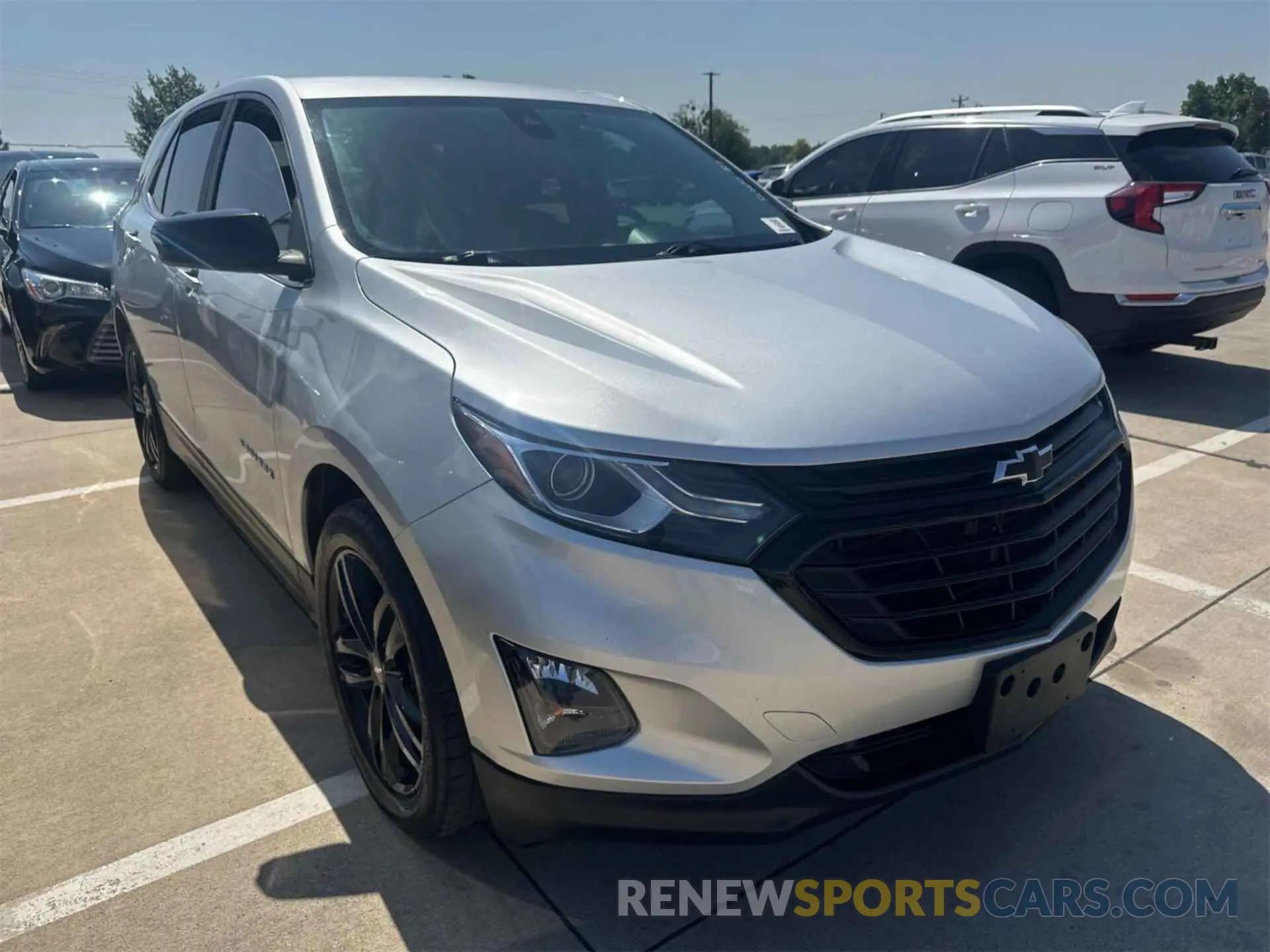 2 fotografías del automóvil dañado 3GNAXKEVXML400003 CHEVROLET EQUINOX 2021