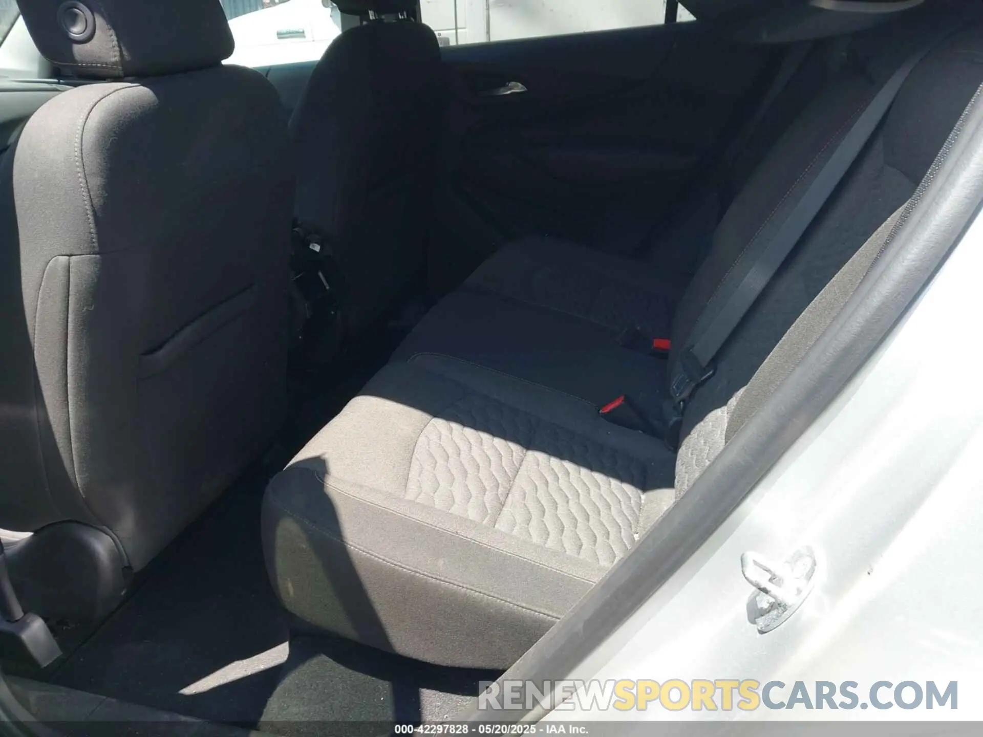 8 fotografías del automóvil dañado 3GNAXTEV1MS160948 CHEVROLET EQUINOX 2021