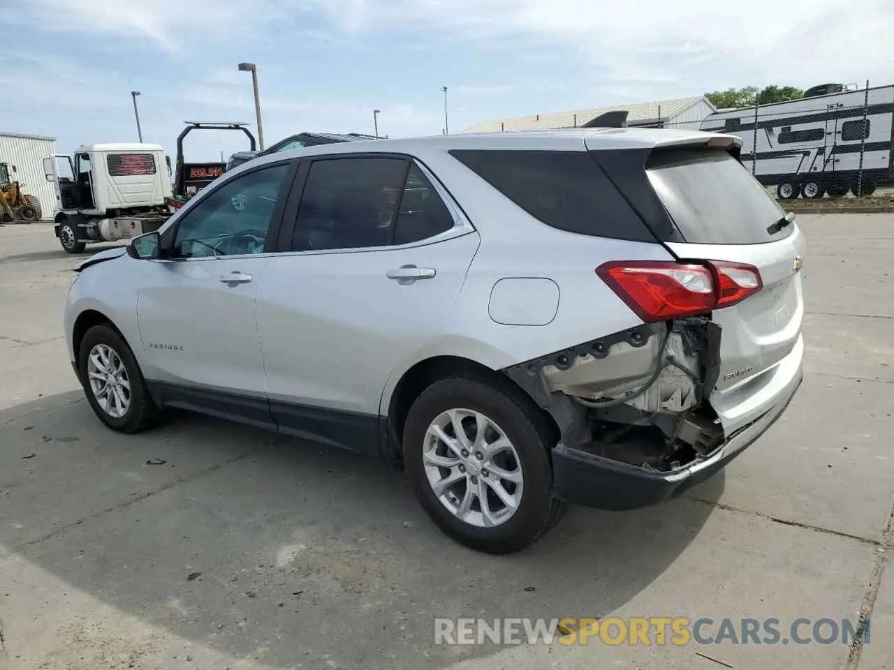 2 fotografías del automóvil dañado 3GNAXUEV0MS132189 CHEVROLET EQUINOX 2021