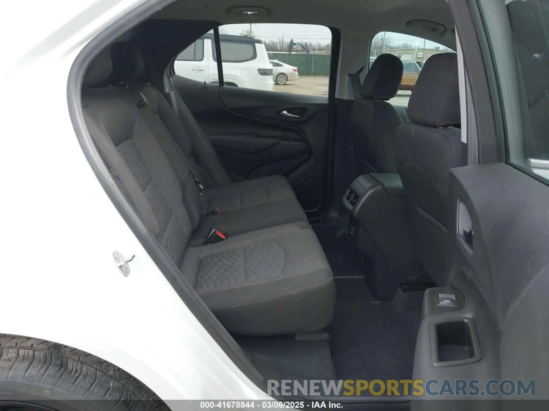 8 fotografías del automóvil dañado 3GNAXUEV0MS182932 CHEVROLET EQUINOX 2021