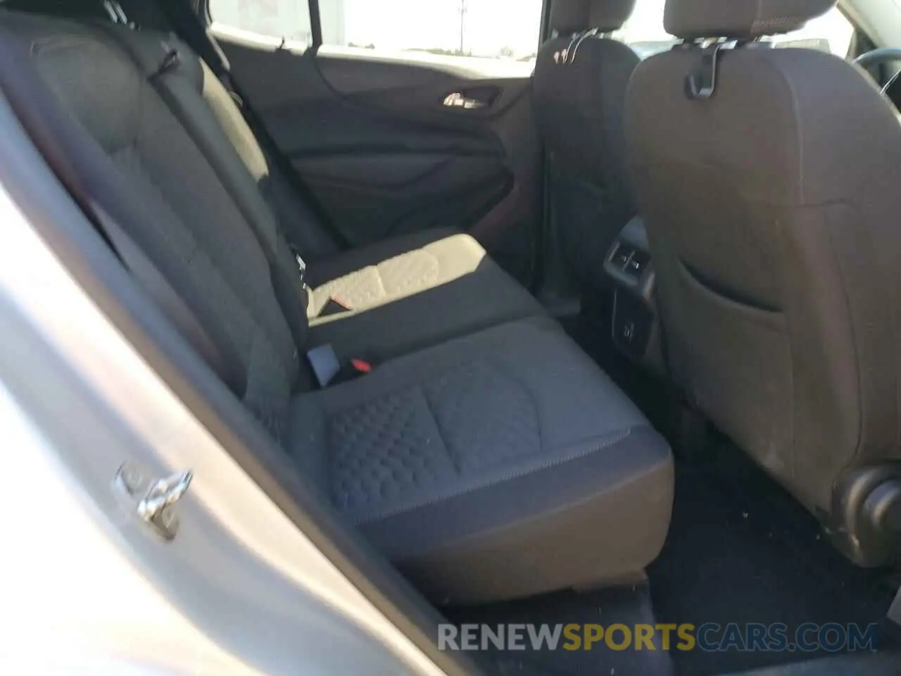 11 fotografías del automóvil dañado 3GNAXUEV1MS157456 CHEVROLET EQUINOX 2021