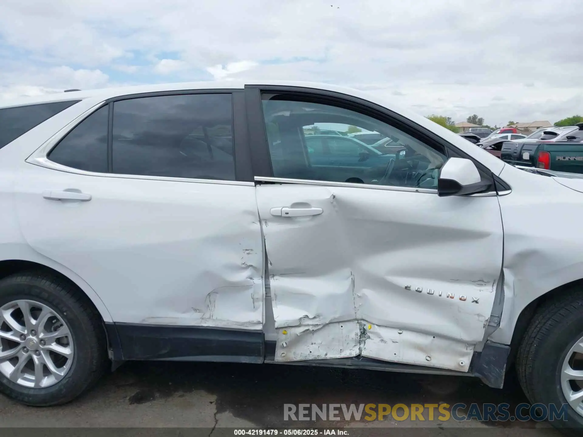 12 fotografías del automóvil dañado 3GNAXUEV1MS176153 CHEVROLET EQUINOX 2021