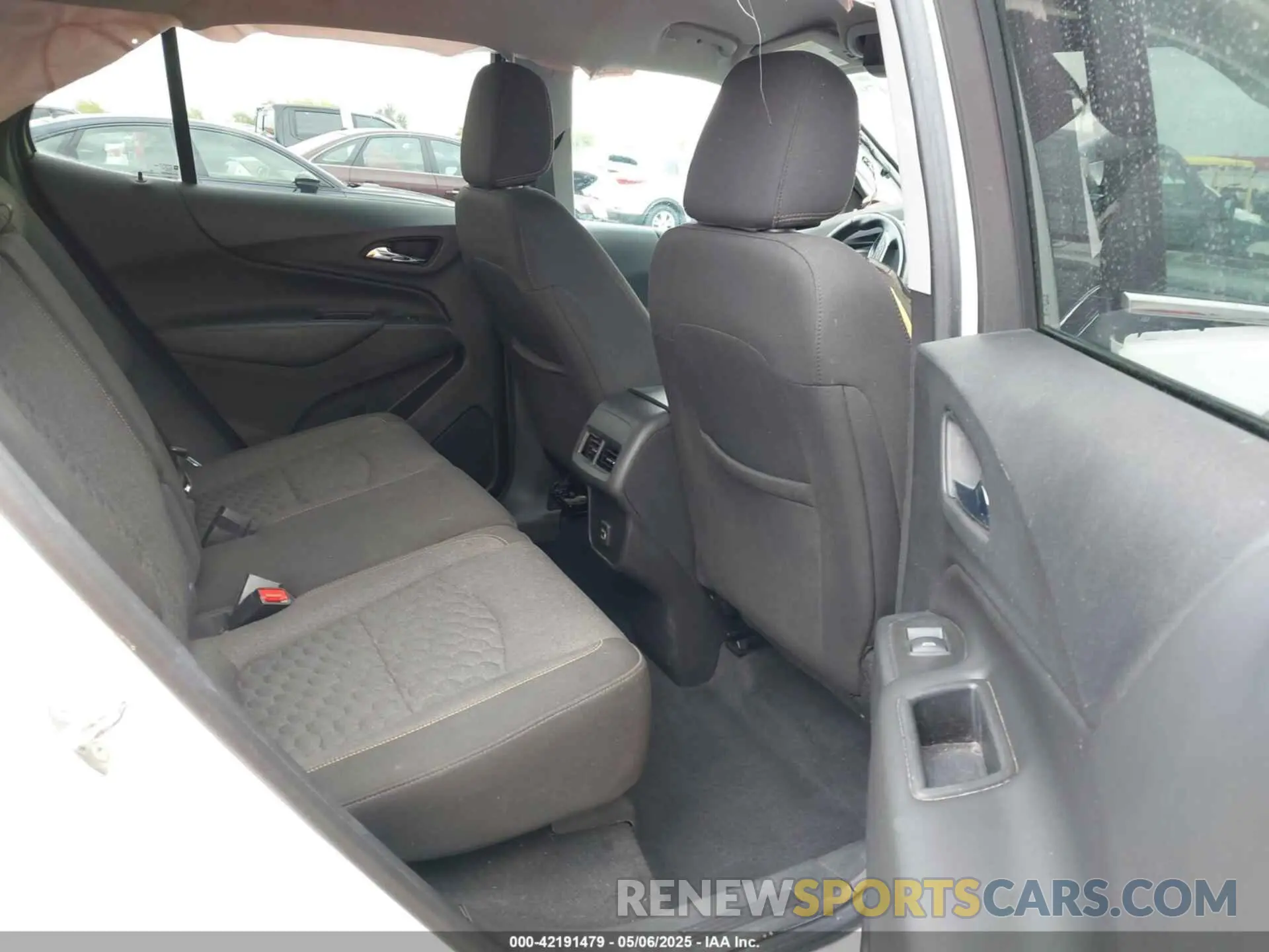 8 fotografías del automóvil dañado 3GNAXUEV1MS176153 CHEVROLET EQUINOX 2021