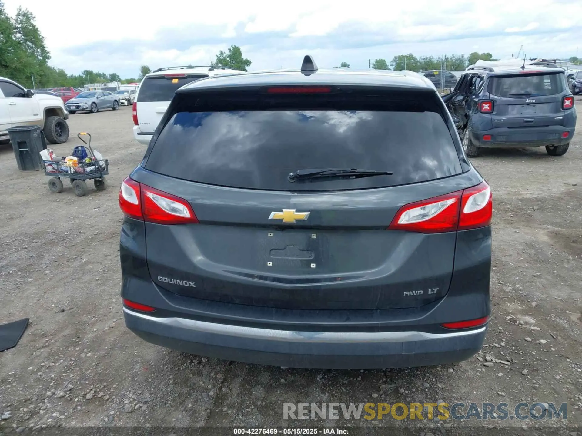16 fotografías del automóvil dañado 3GNAXUEV2ML385900 CHEVROLET EQUINOX 2021