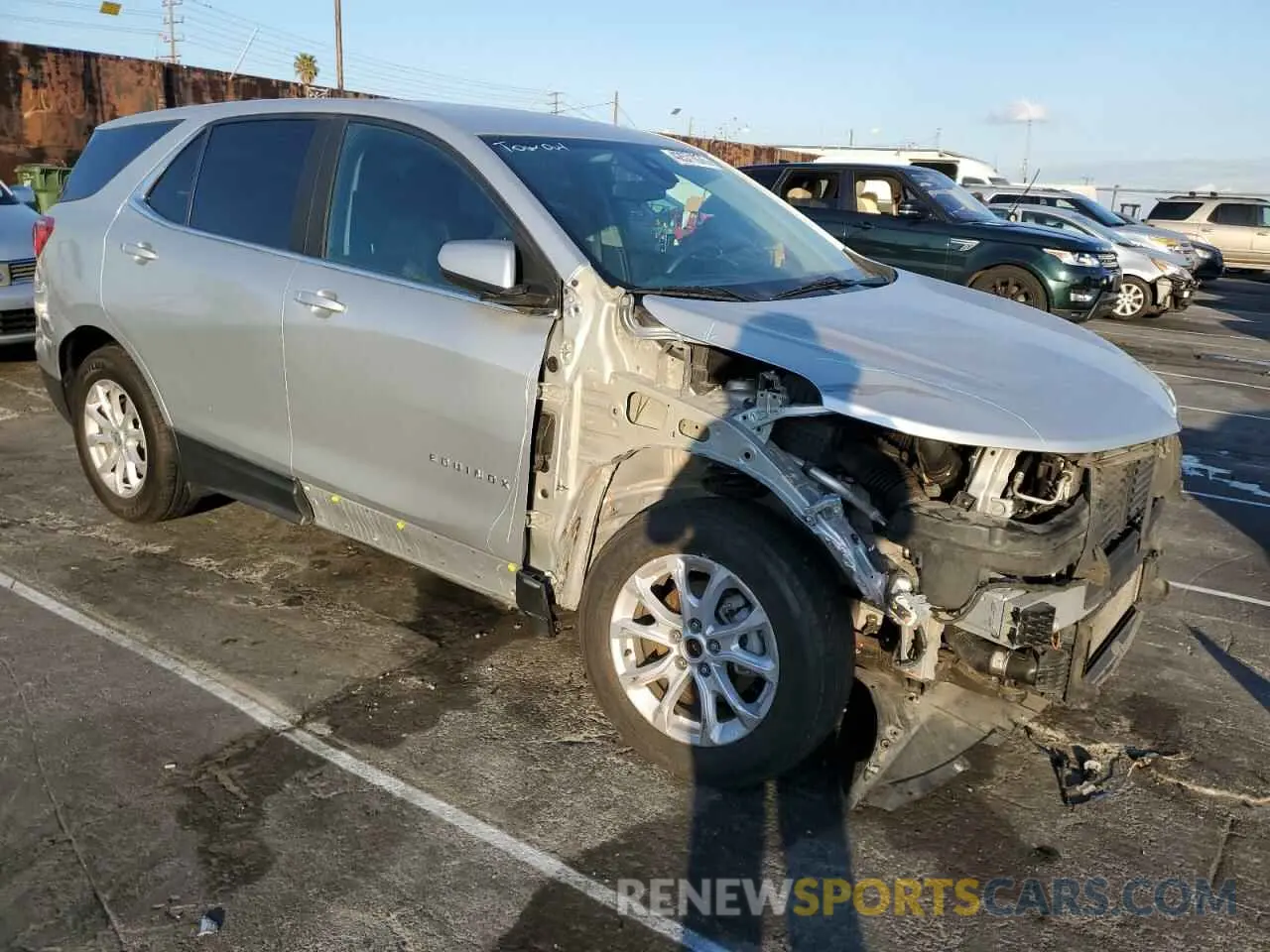 4 fotografías del automóvil dañado 3GNAXUEV2MS133599 CHEVROLET EQUINOX 2021