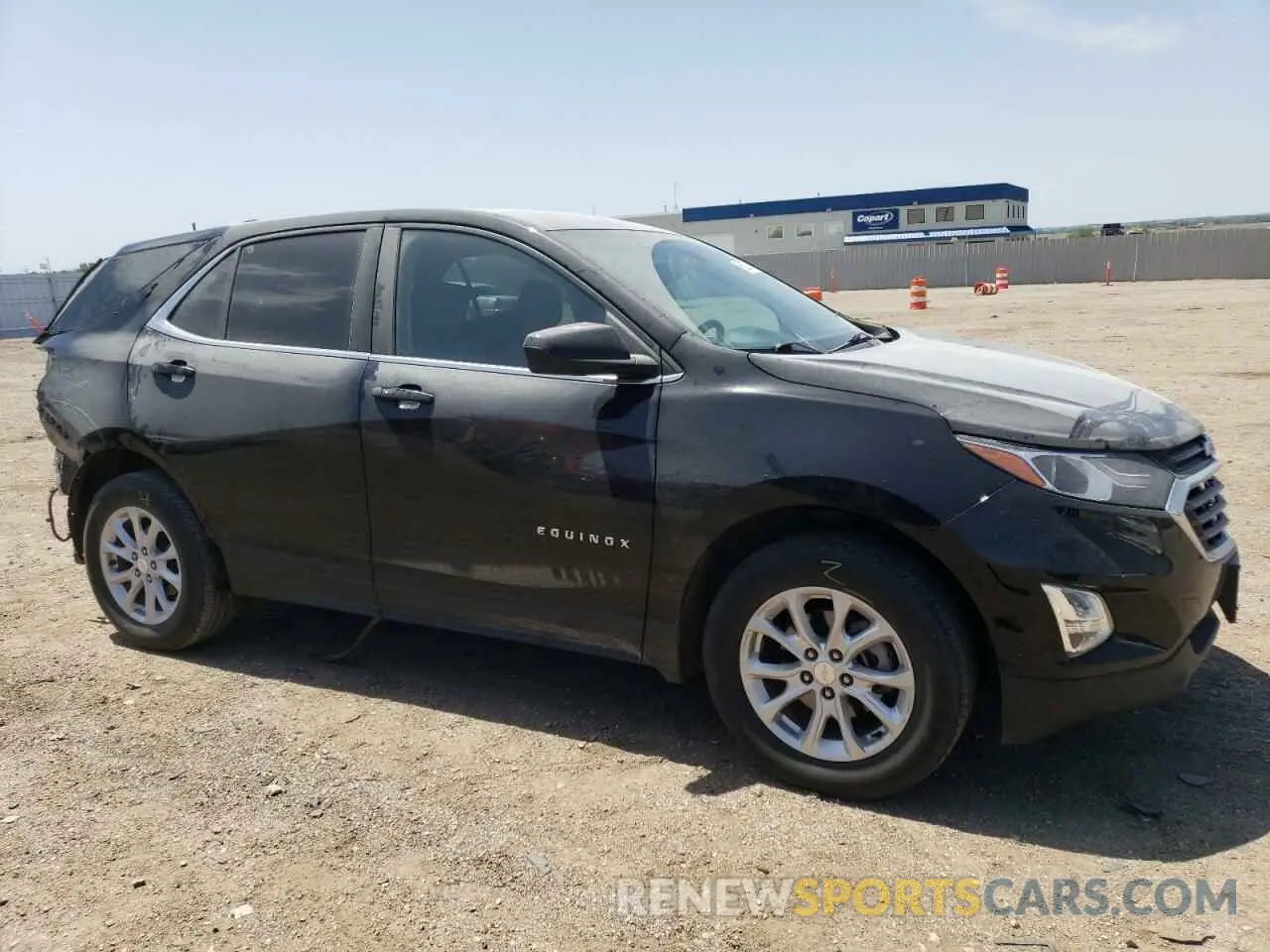 4 fotografías del automóvil dañado 3GNAXUEV3ML365977 CHEVROLET EQUINOX 2021