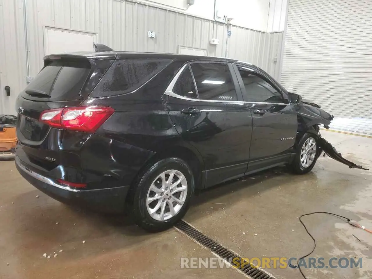 3 fotografías del automóvil dañado 3GNAXUEV3ML379300 CHEVROLET EQUINOX 2021