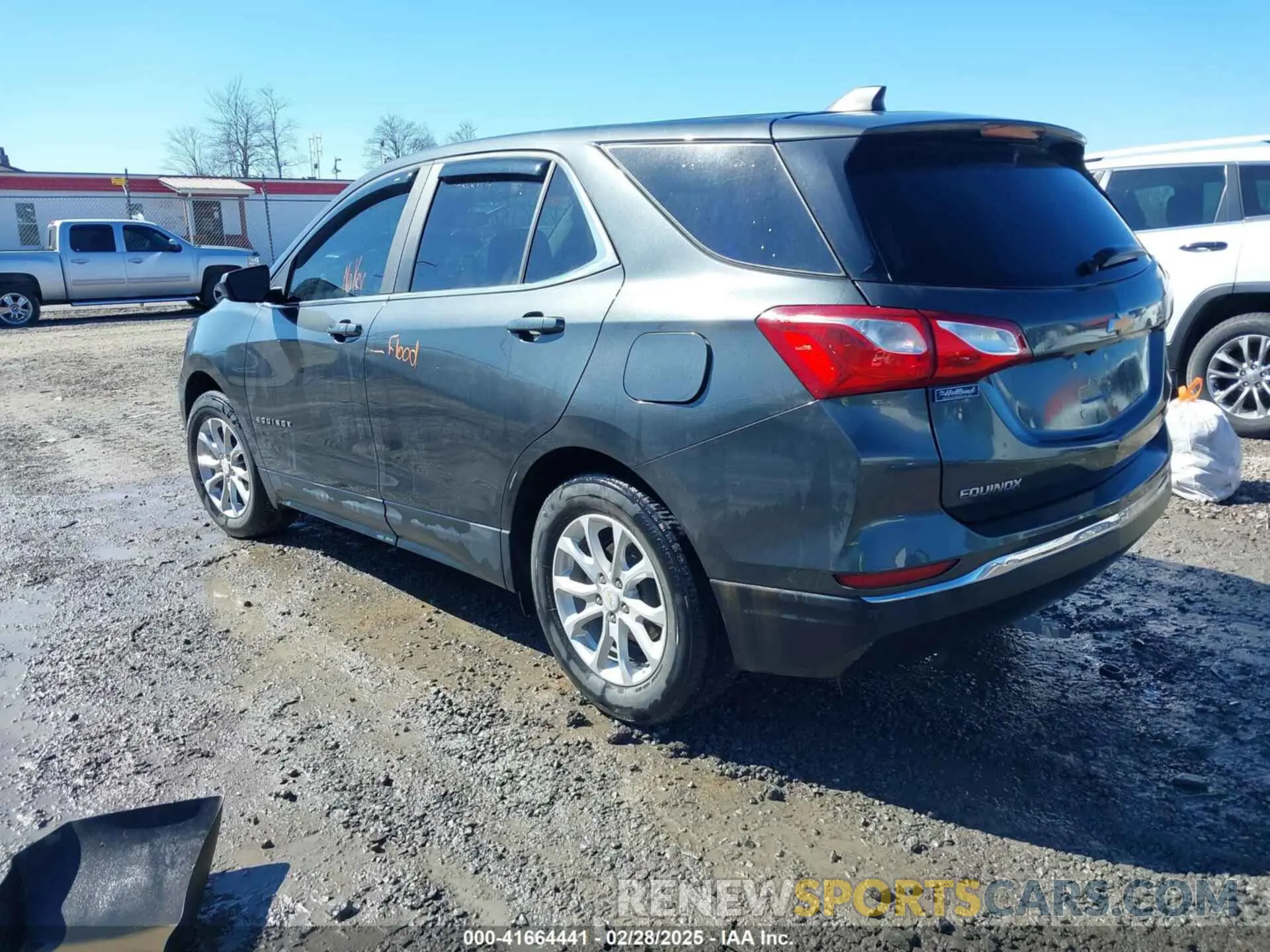 3 fotografías del automóvil dañado 3GNAXUEV4ML378804 CHEVROLET EQUINOX 2021