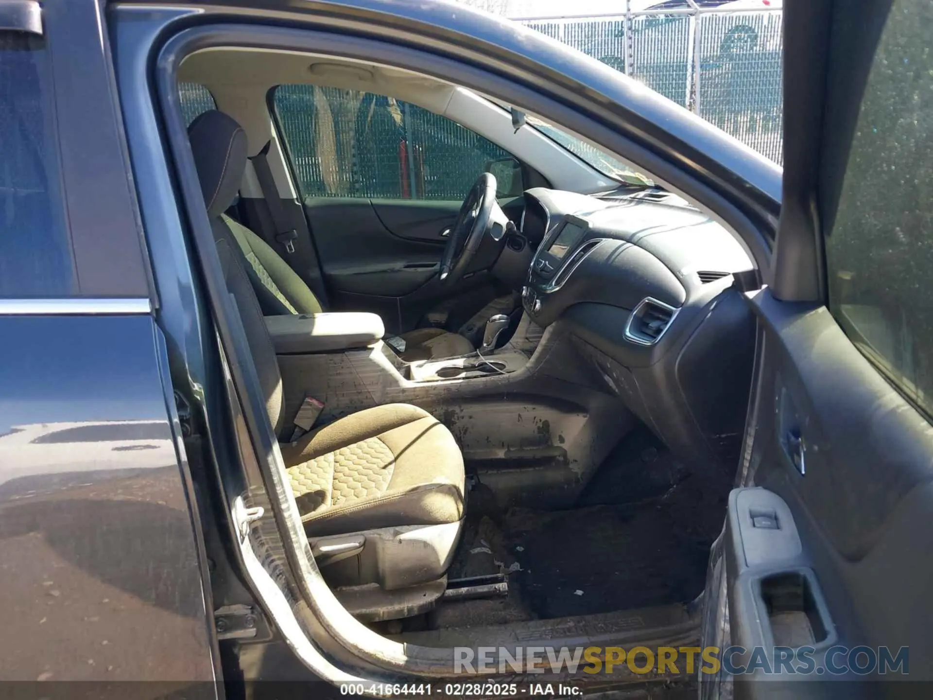 5 fotografías del automóvil dañado 3GNAXUEV4ML378804 CHEVROLET EQUINOX 2021