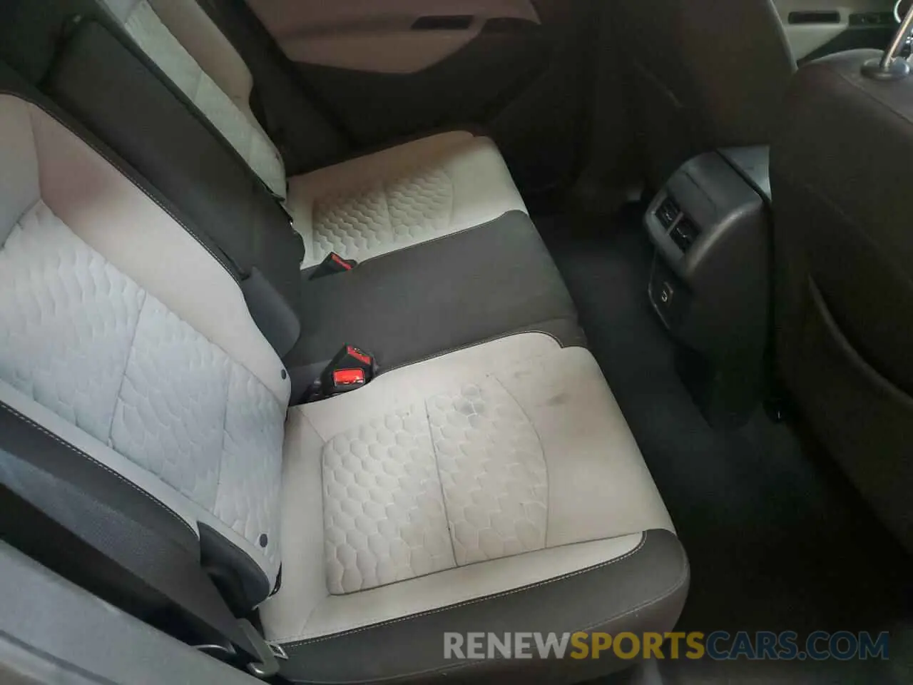 11 fotografías del automóvil dañado 3GNAXUEV4MS133829 CHEVROLET EQUINOX 2021