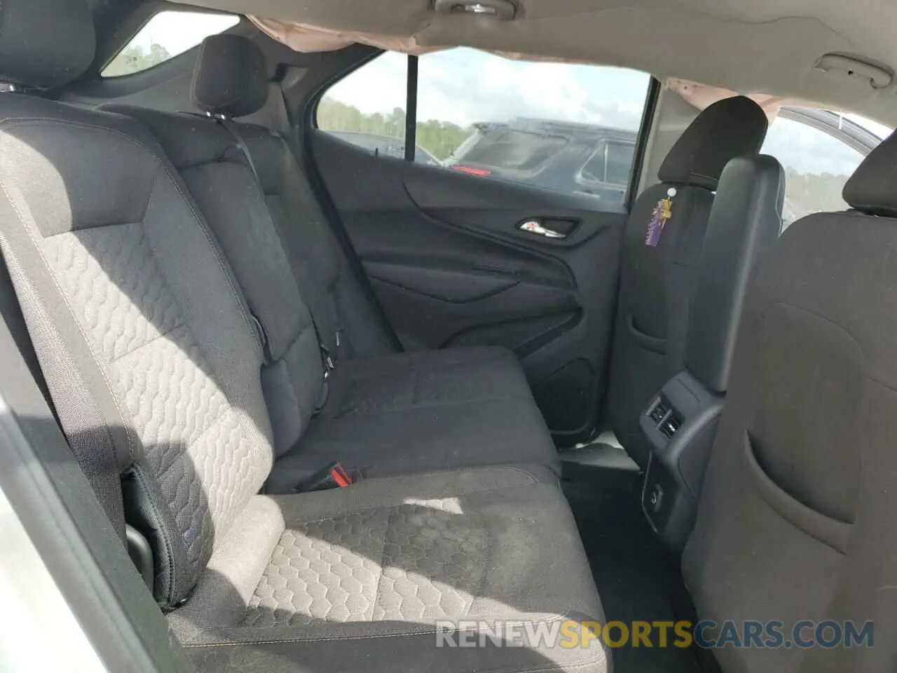11 fotografías del automóvil dañado 3GNAXUEV6MS135078 CHEVROLET EQUINOX 2021