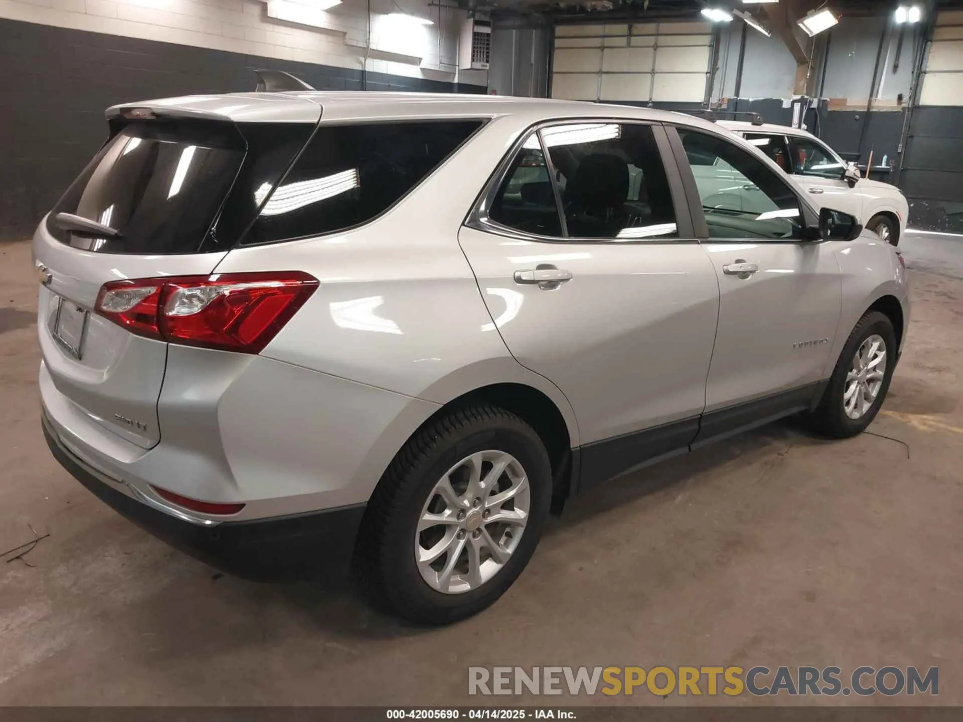 4 fotografías del automóvil dañado 3GNAXUEV6MS139857 CHEVROLET EQUINOX 2021