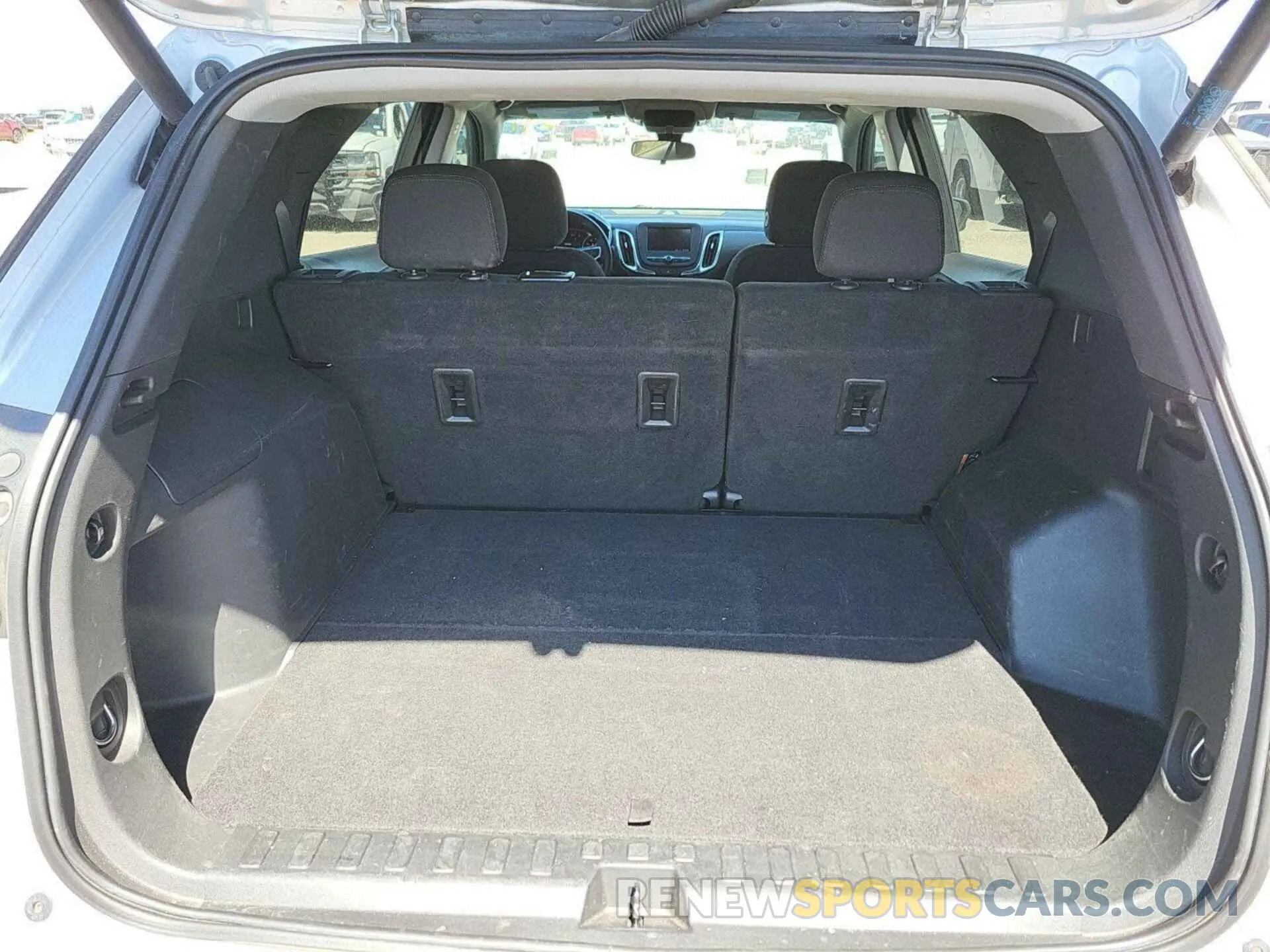 12 fotografías del automóvil dañado 3GNAXUEV6MS170848 CHEVROLET EQUINOX 2021