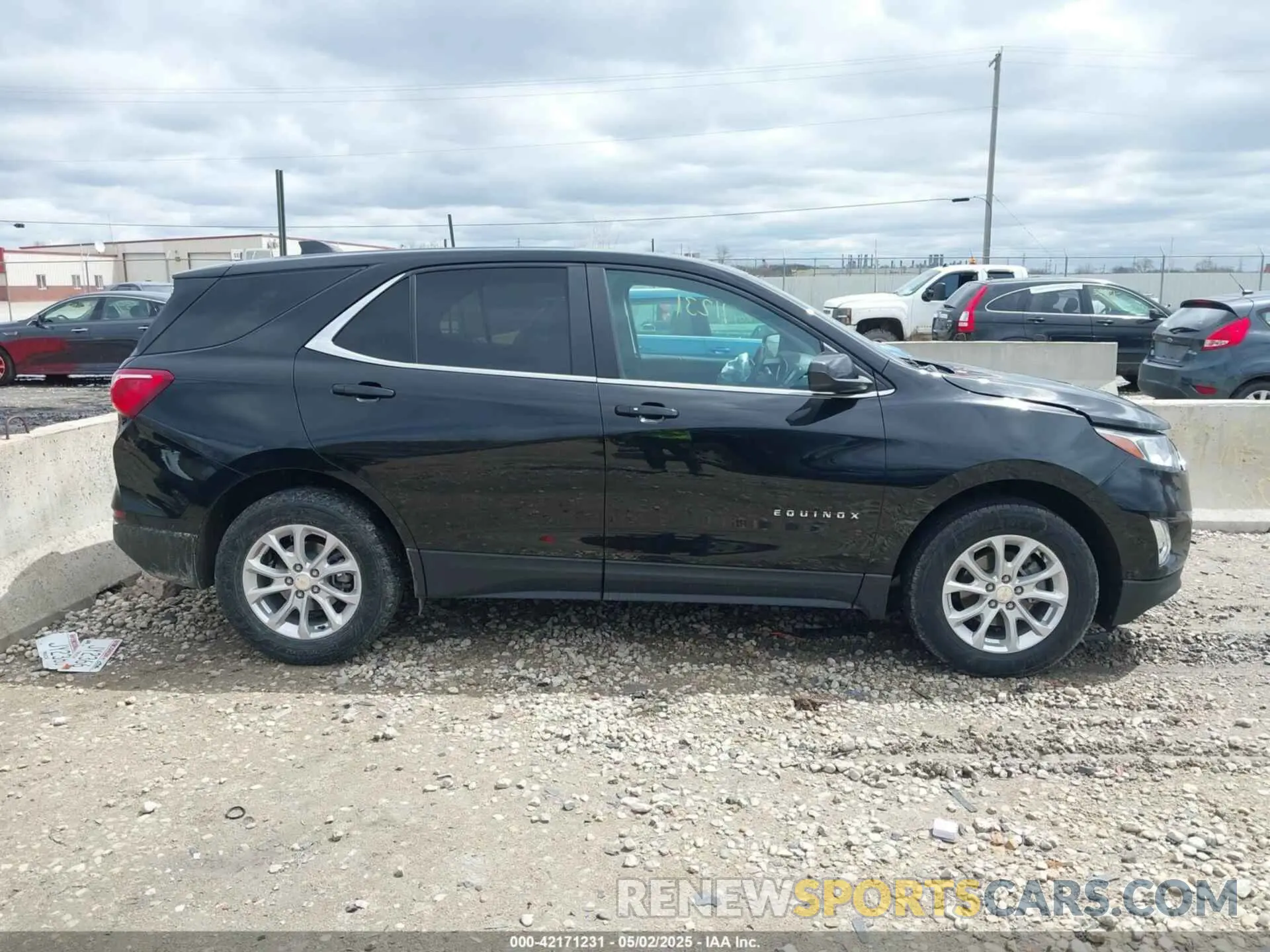 13 fotografías del automóvil dañado 3GNAXUEV7ML336725 CHEVROLET EQUINOX 2021