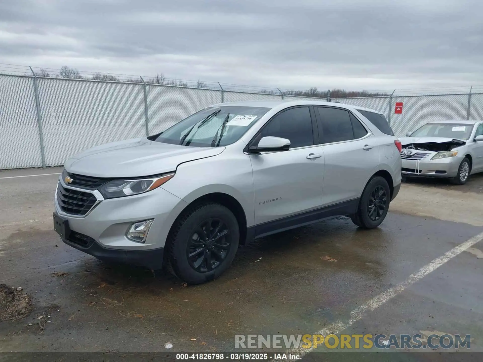 2 fotografías del automóvil dañado 3GNAXUEV8MS141044 CHEVROLET EQUINOX 2021