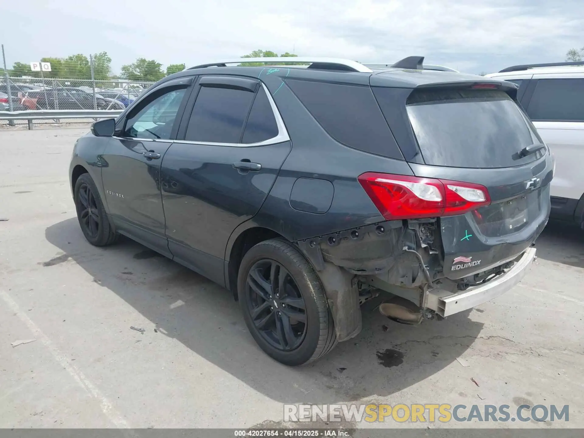 3 fotografías del automóvil dañado 3GNAXUEVXML341465 CHEVROLET EQUINOX 2021