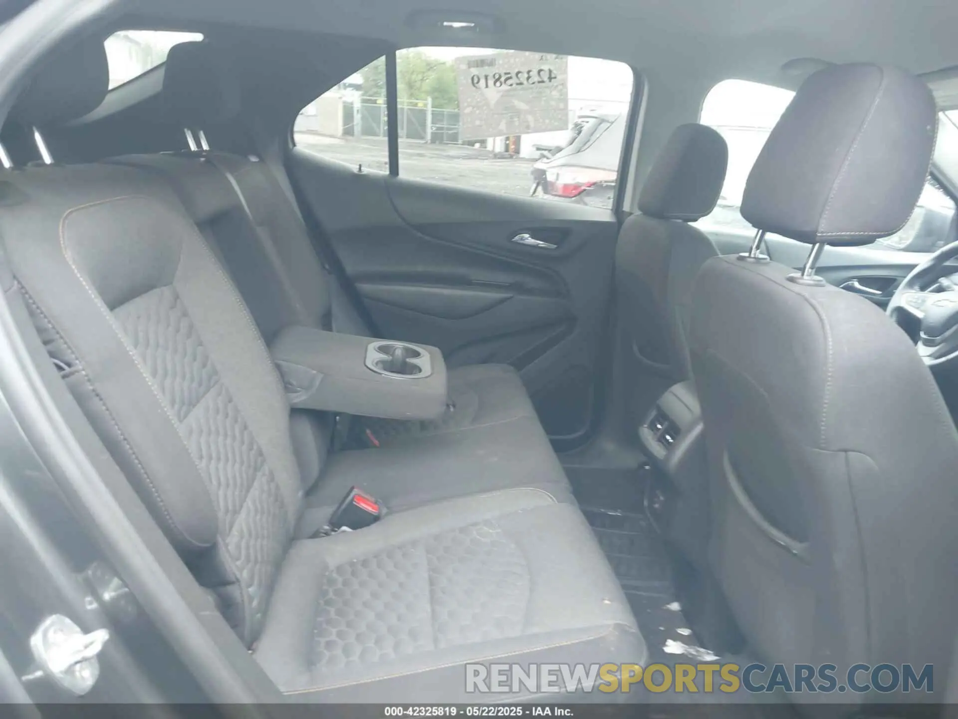 8 fotografías del automóvil dañado 3GNAXUEVXML378399 CHEVROLET EQUINOX 2021