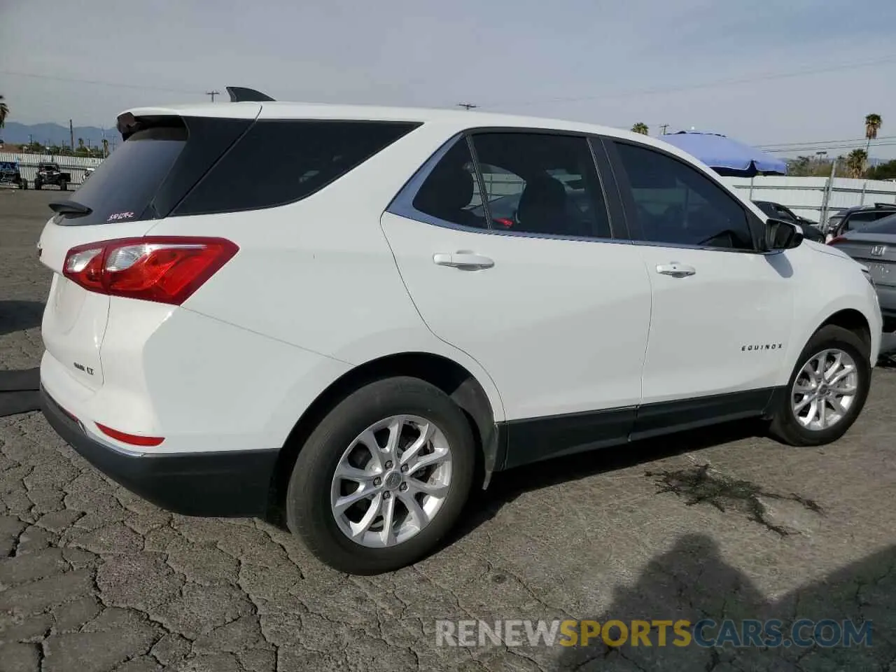 3 fotografías del automóvil dañado 3GNAXUEVXMS103203 CHEVROLET EQUINOX 2021