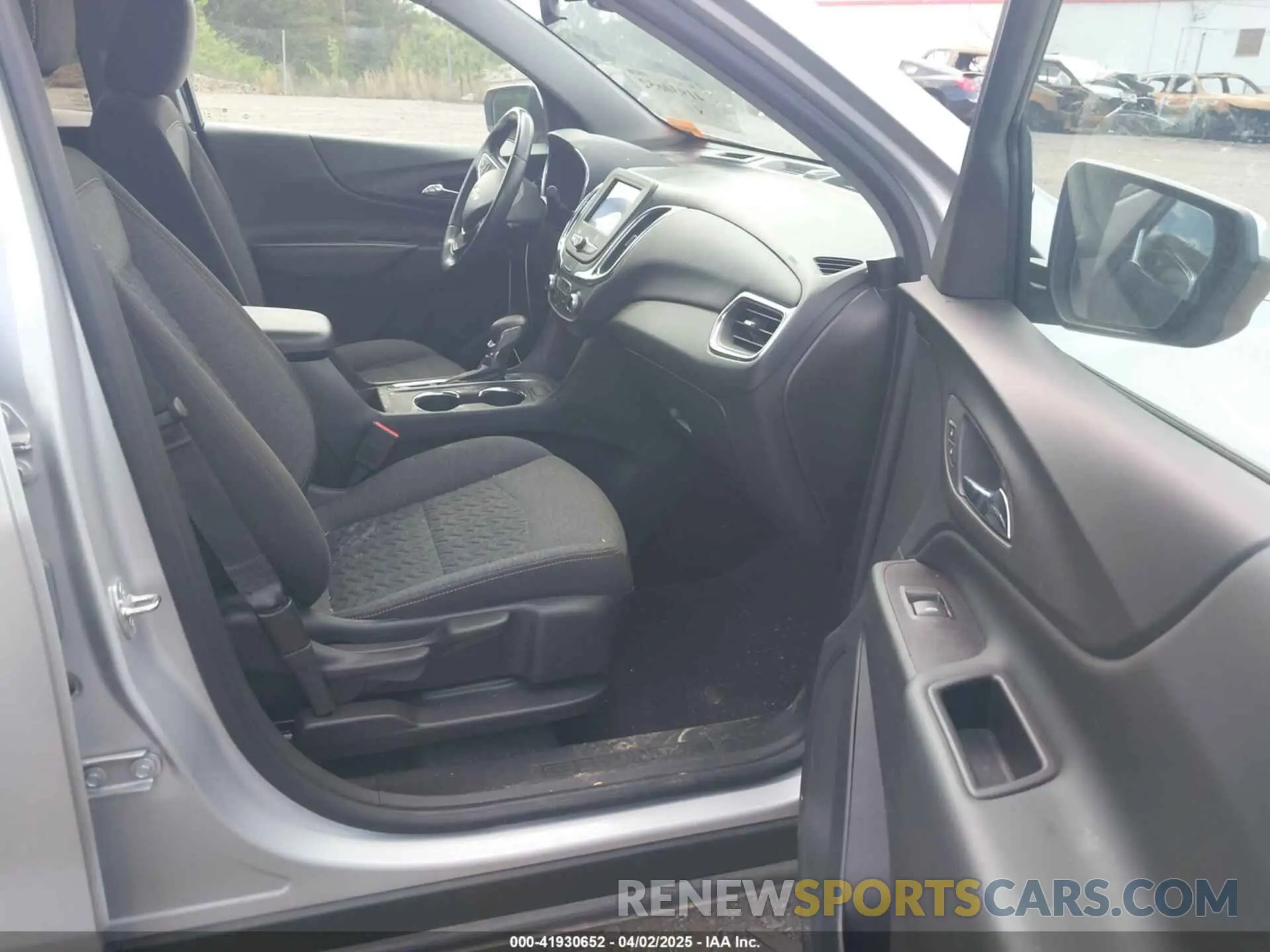 5 fotografías del automóvil dañado 02GNAXJEV7N613162 CHEVROLET EQUINOX 2022