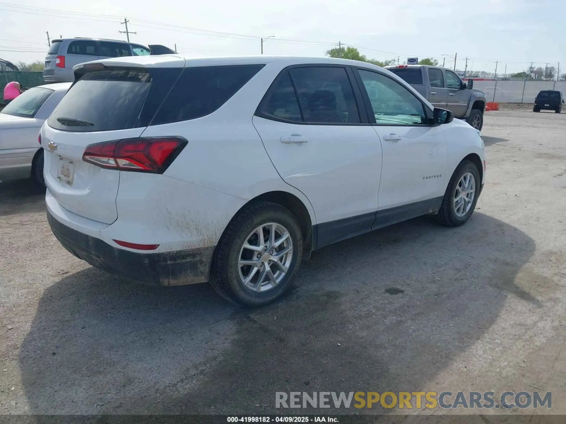 4 fotografías del automóvil dañado 2GNAXFEV3N6146731 CHEVROLET EQUINOX 2022