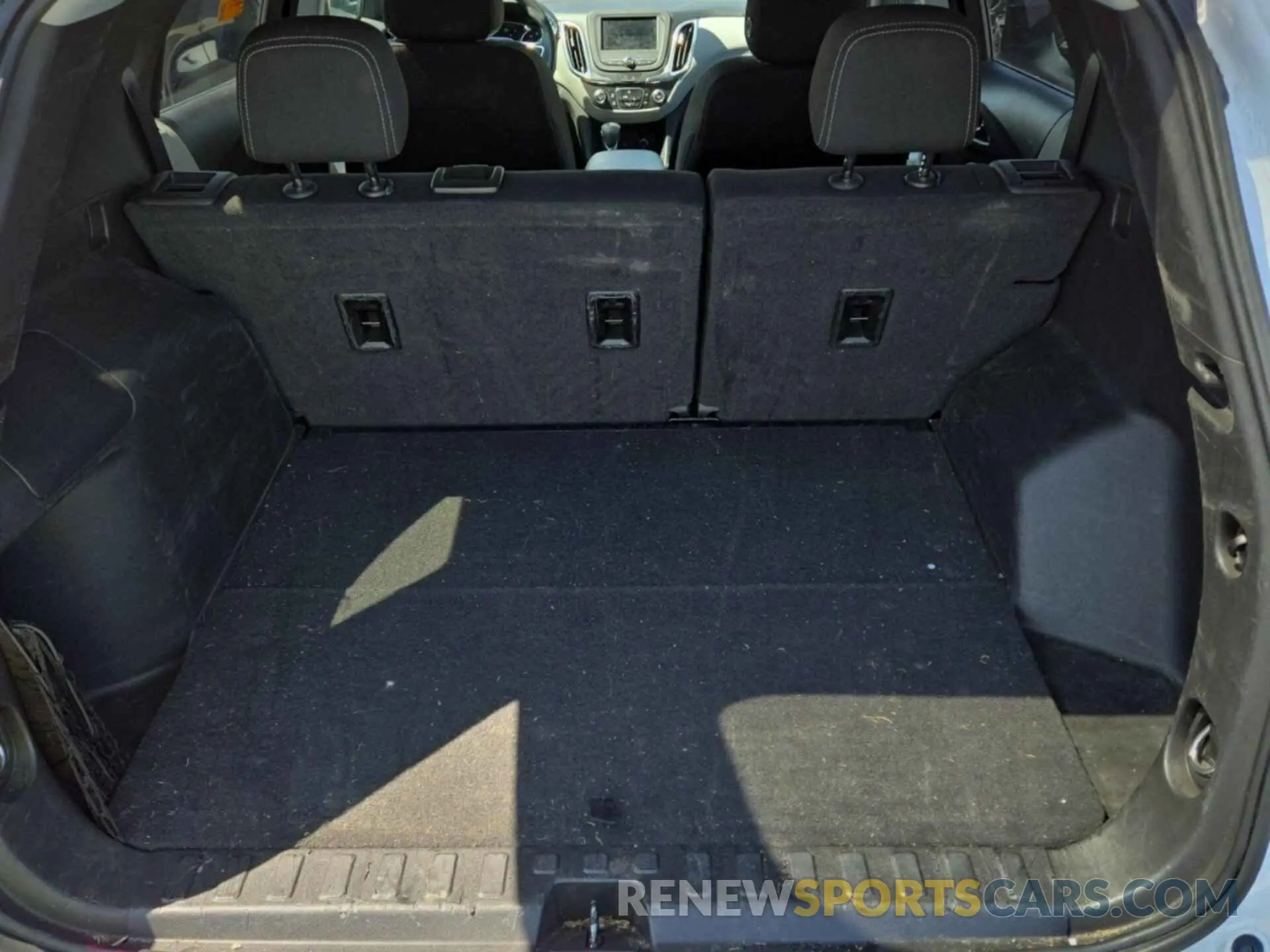 23 fotografías del automóvil dañado 2GNAXFEV9N6122272 CHEVROLET EQUINOX 2022