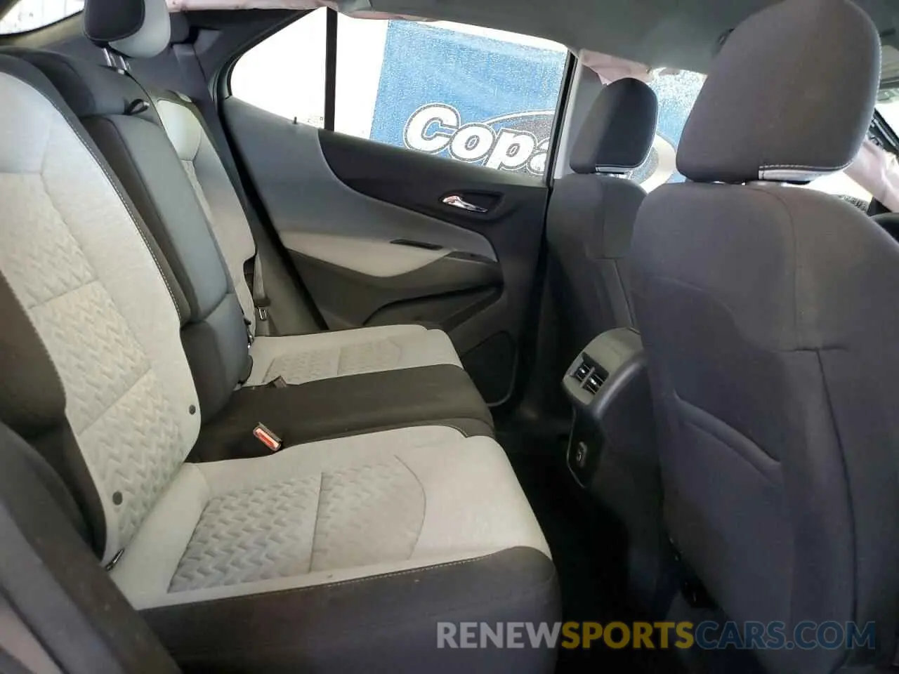 11 fotografías del automóvil dañado 2GNAXHEV3N6126930 CHEVROLET EQUINOX 2022