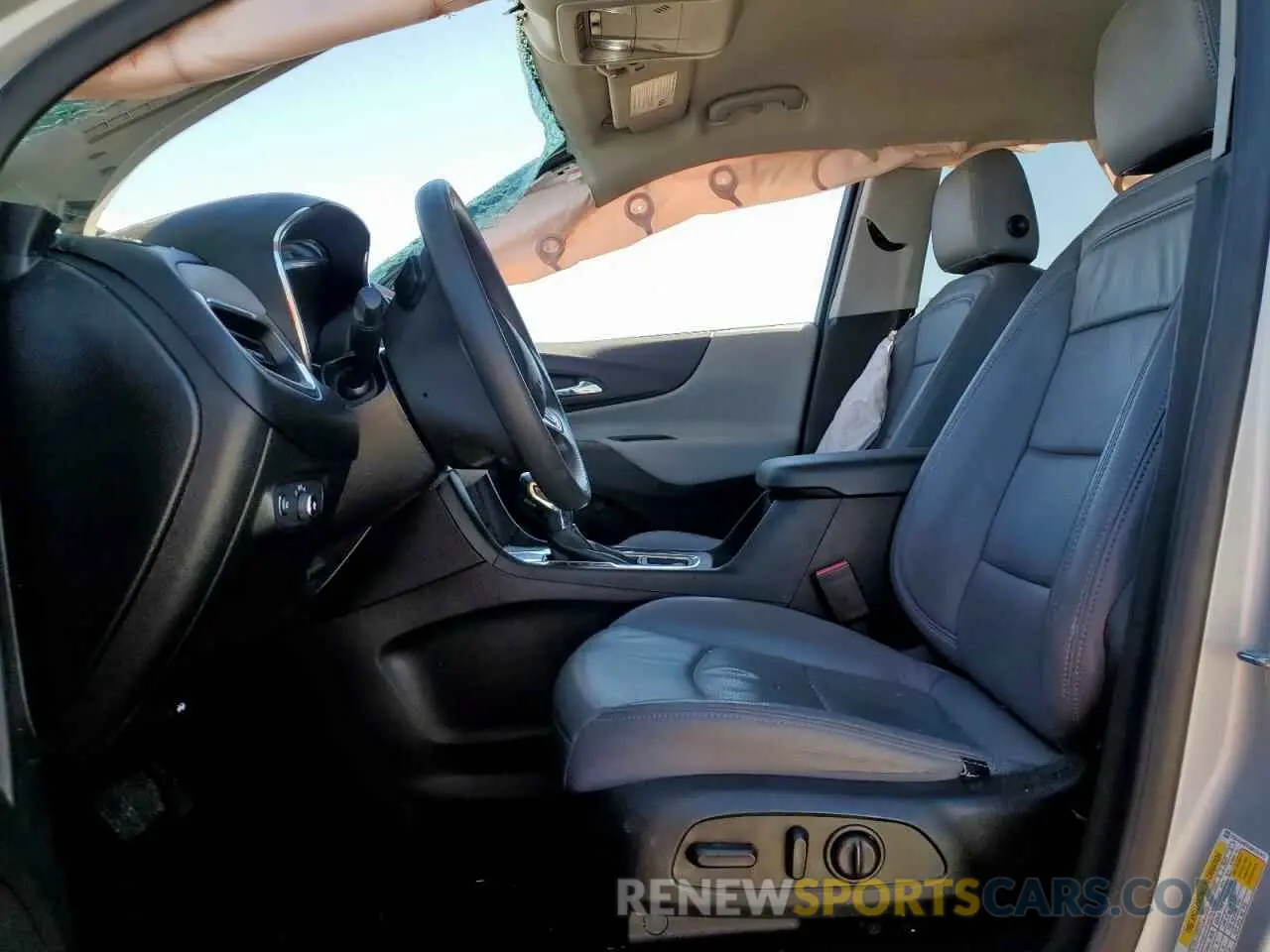 7 fotografías del automóvil dañado 2GNAXHEV6N6102461 CHEVROLET EQUINOX 2022