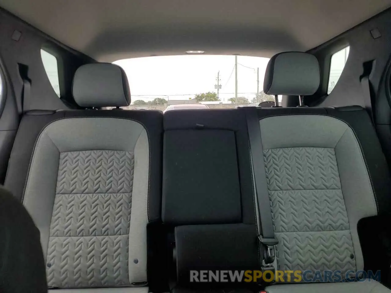 10 fotografías del automóvil dañado 2GNAXHEV7N6102081 CHEVROLET EQUINOX 2022