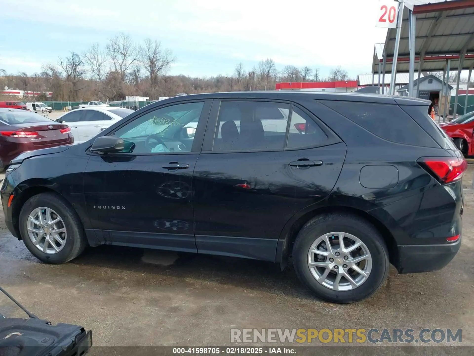 13 fotografías del automóvil dañado 2GNAXHEVXN6119070 CHEVROLET EQUINOX 2022