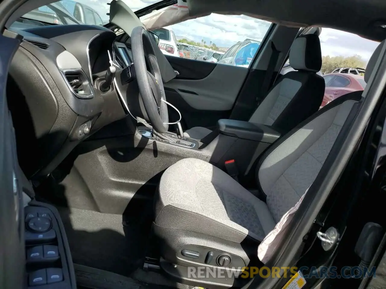 7 fotografías del automóvil dañado 2GNAXHEVXN6119294 CHEVROLET EQUINOX 2022