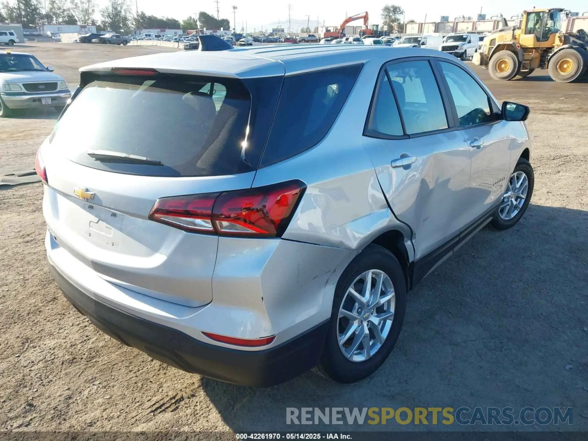 4 fotografías del automóvil dañado 2GNAXHEVXN6127699 CHEVROLET EQUINOX 2022