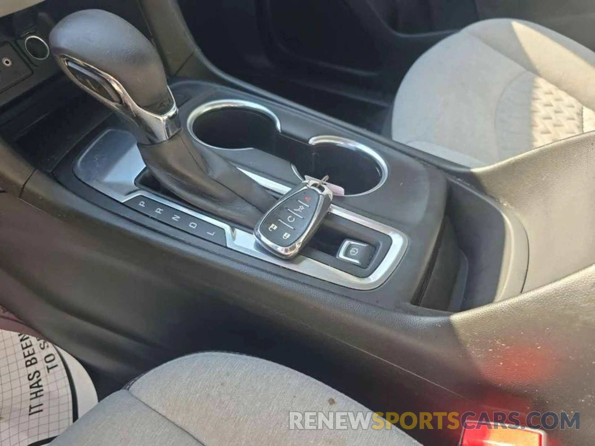 15 fotografías del automóvil dañado 2GNAXJEV0N6129582 CHEVROLET EQUINOX 2022
