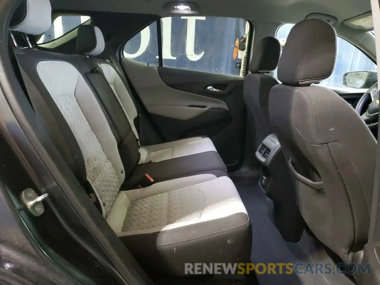 11 fotografías del automóvil dañado 2GNAXJEV1N6128070 CHEVROLET EQUINOX 2022