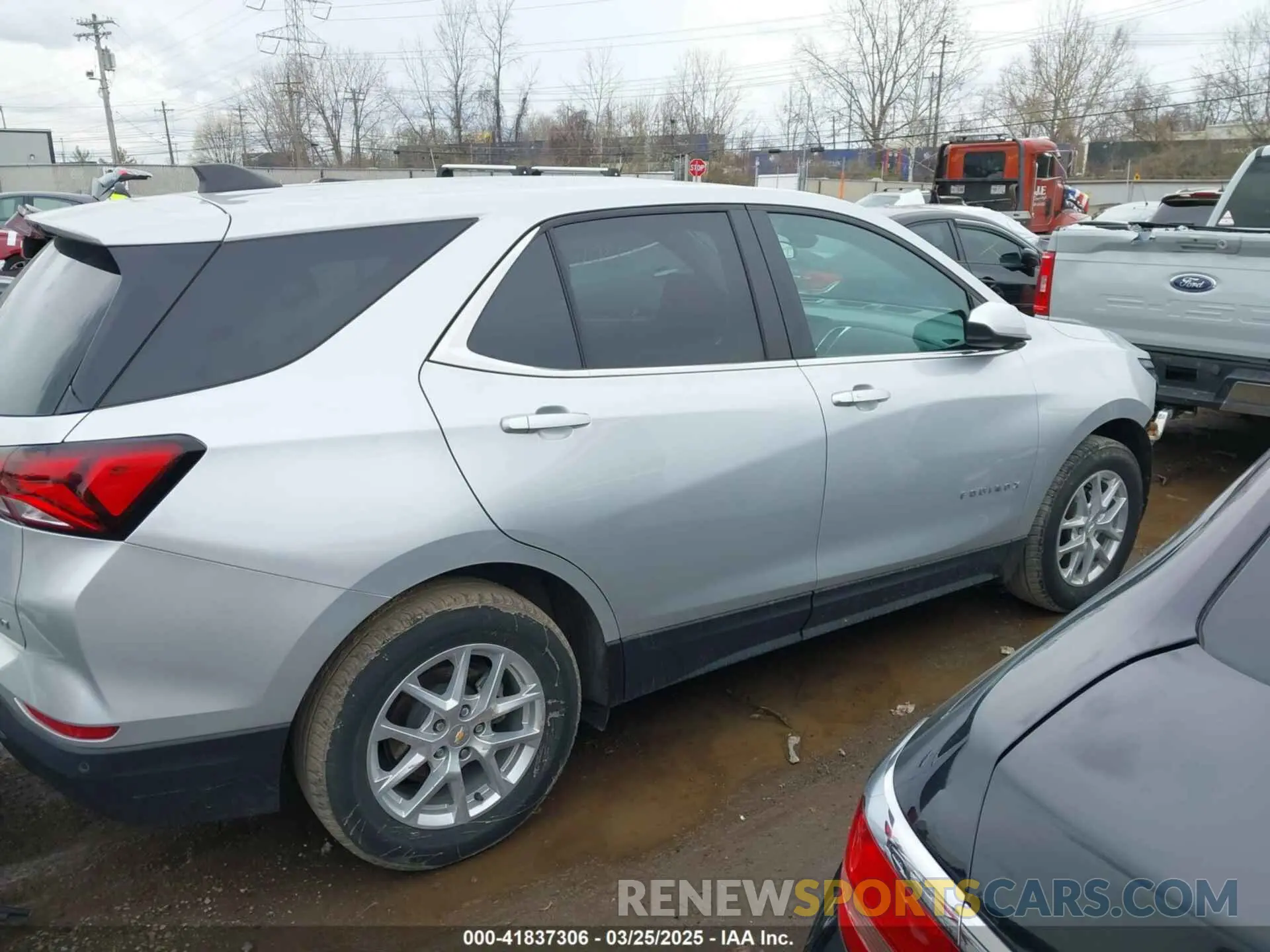 14 fotografías del automóvil dañado 2GNAXJEV3N6129981 CHEVROLET EQUINOX 2022
