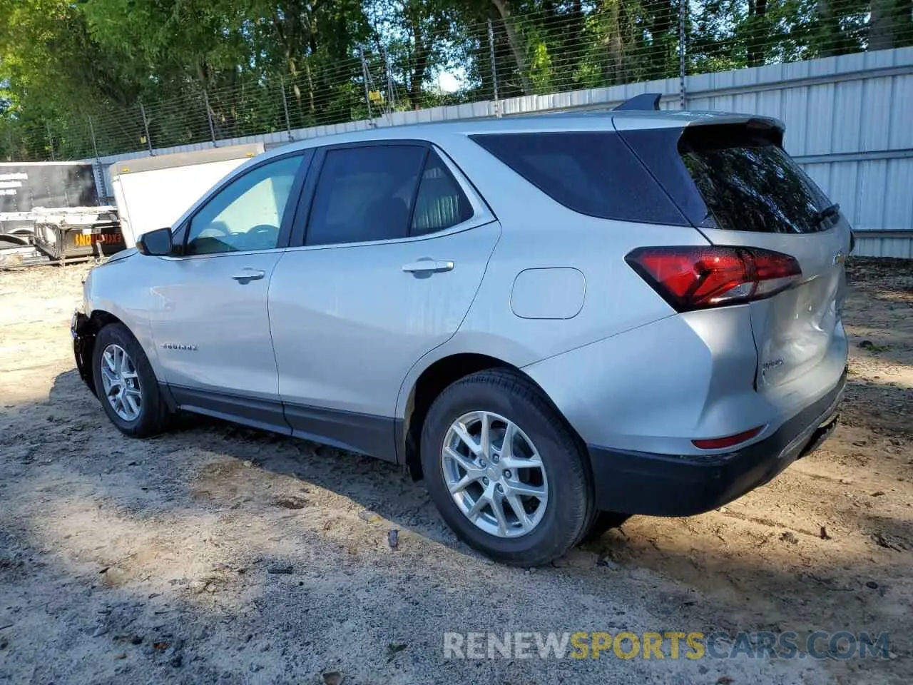 2 fotografías del automóvil dañado 2GNAXJEV4N6141363 CHEVROLET EQUINOX 2022