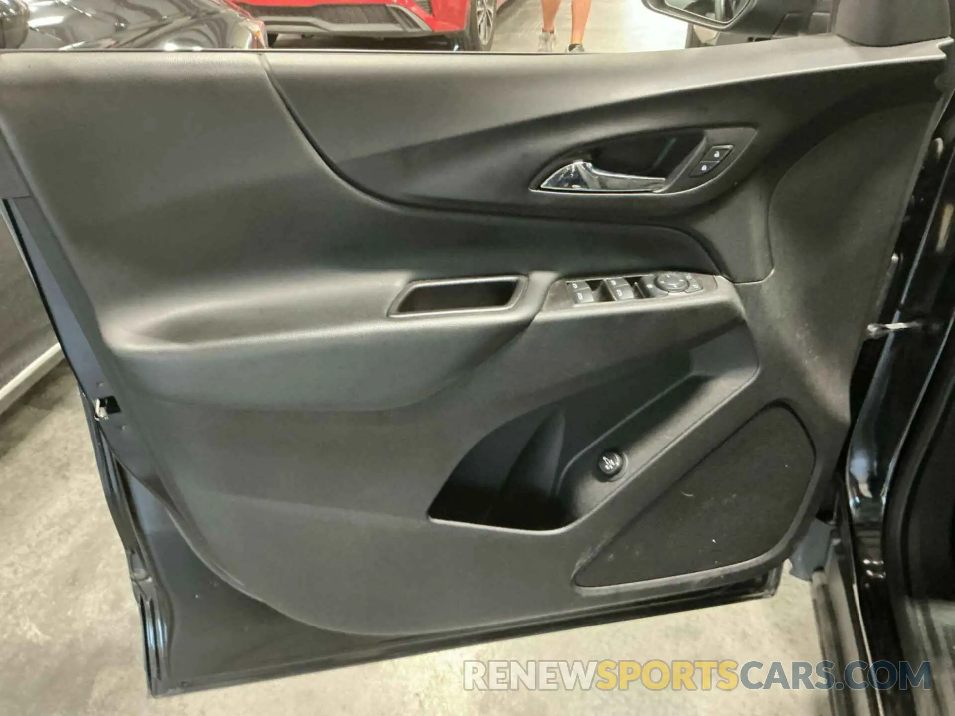 24 fotografías del automóvil dañado 2GNAXJEV5N6108937 CHEVROLET EQUINOX 2022