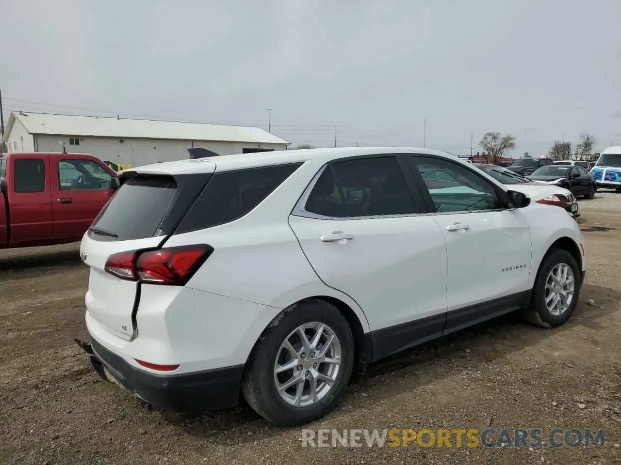 3 fotografías del automóvil dañado 2GNAXJEV8N6116496 CHEVROLET EQUINOX 2022