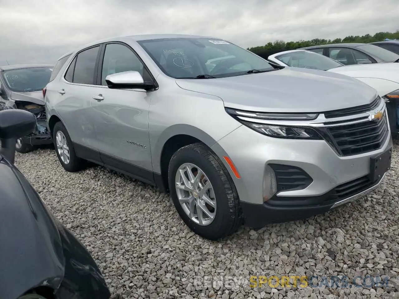 4 fotografías del automóvil dañado 2GNAXJEV8N6135999 CHEVROLET EQUINOX 2022
