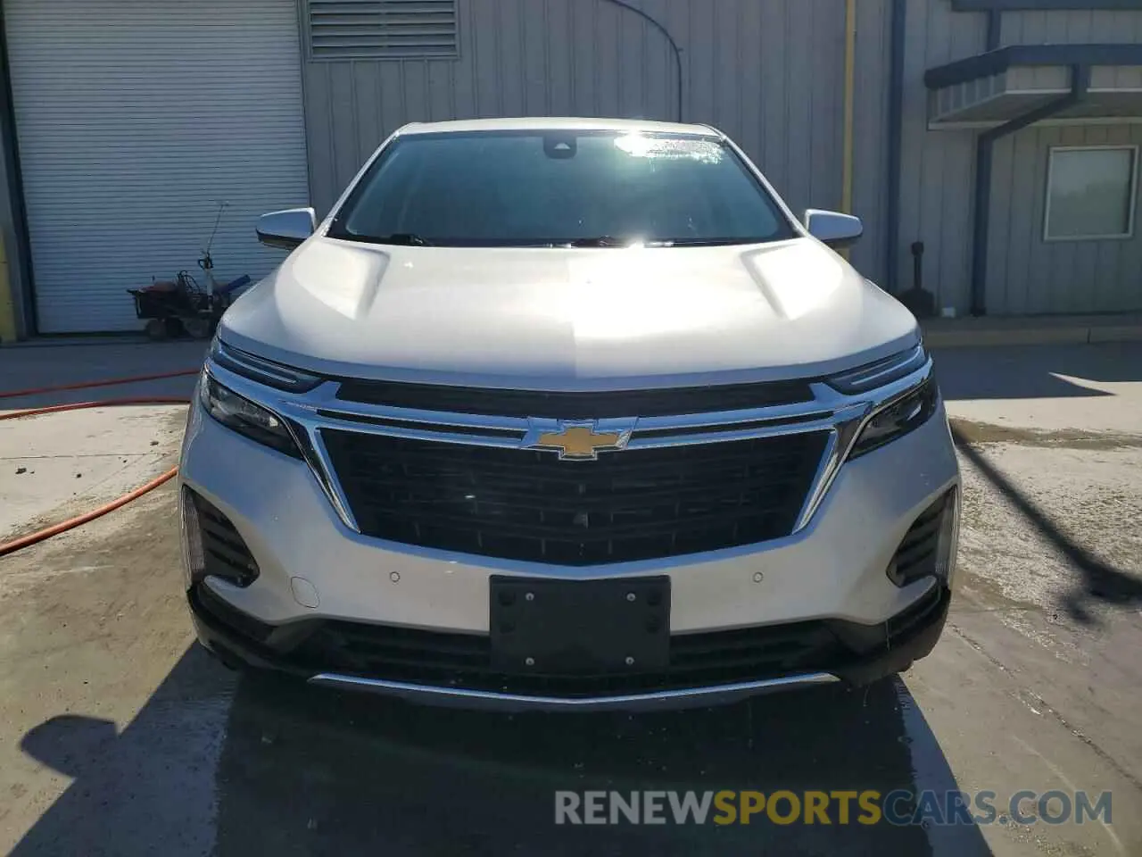5 fotografías del automóvil dañado 2GNAXJEV8N6135999 CHEVROLET EQUINOX 2022
