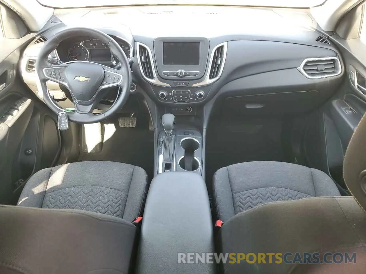 8 fotografías del automóvil dañado 2GNAXJEV8N6135999 CHEVROLET EQUINOX 2022