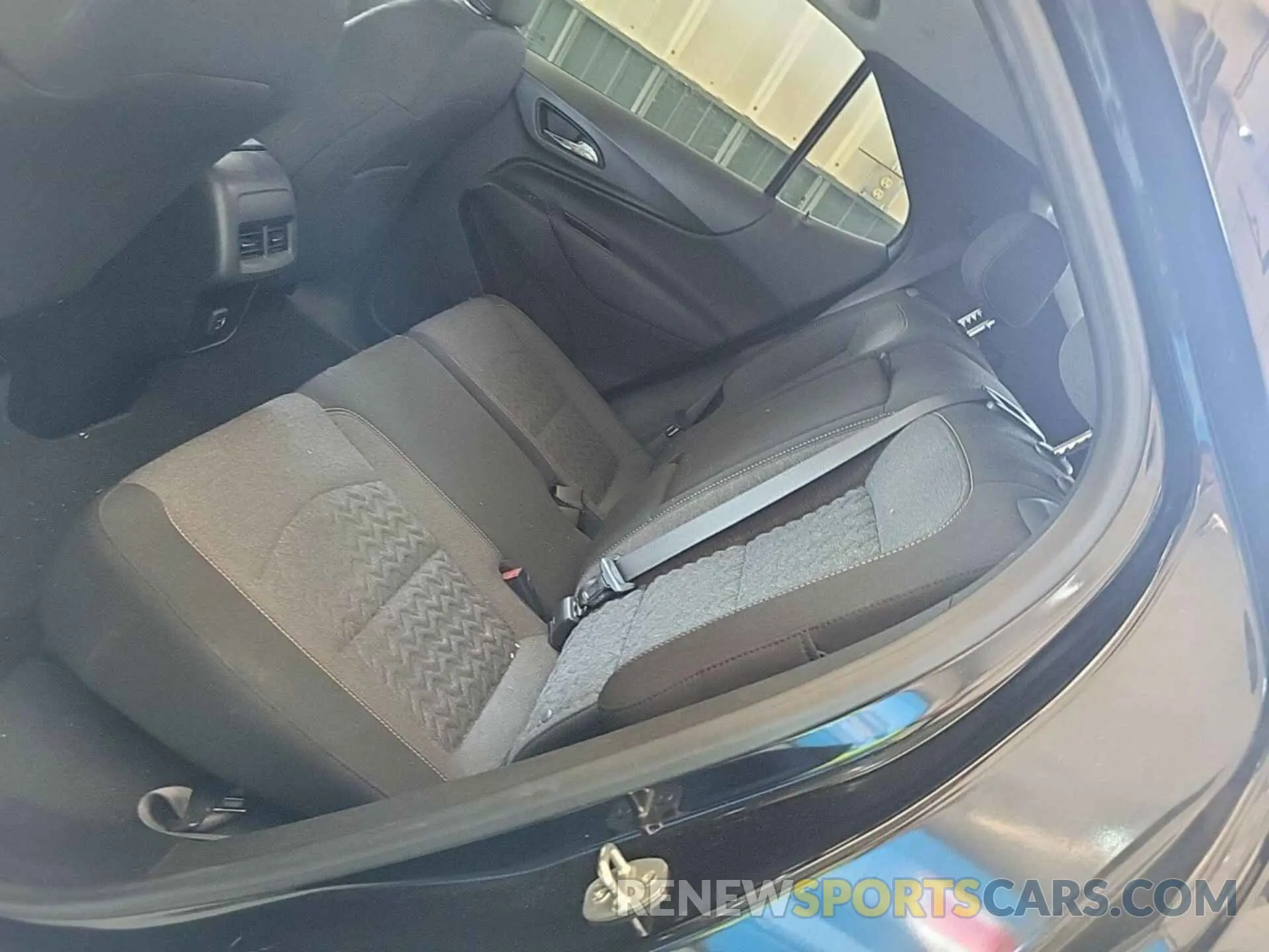 3 fotografías del automóvil dañado 2GNAXJEV9N6109847 CHEVROLET EQUINOX 2022