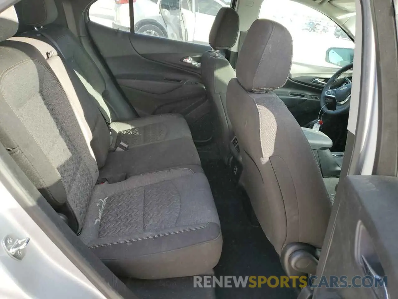 11 fotografías del automóvil dañado 2GNAXJEVXN6135454 CHEVROLET EQUINOX 2022