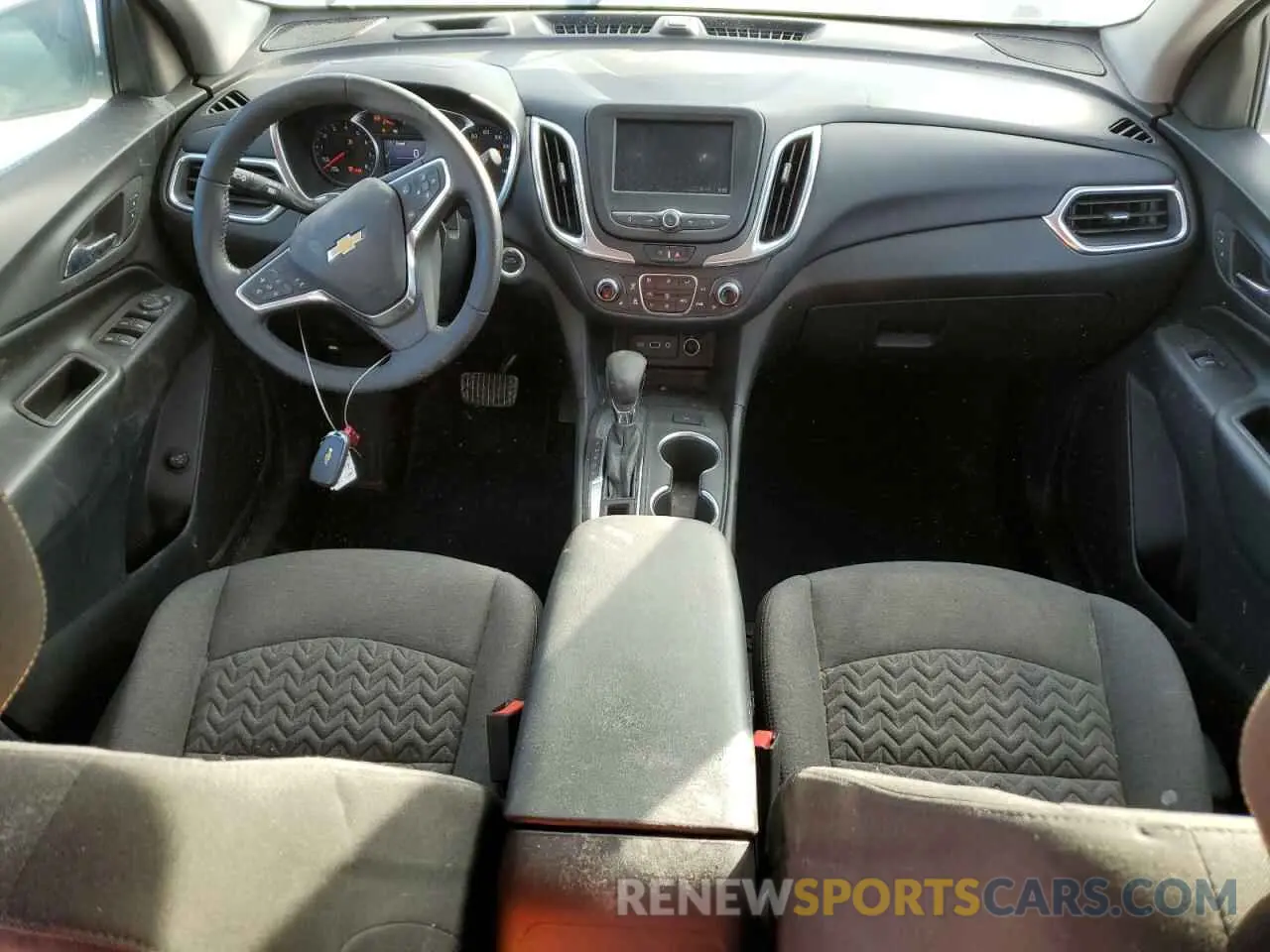 8 fotografías del automóvil dañado 2GNAXJEVXN6135454 CHEVROLET EQUINOX 2022
