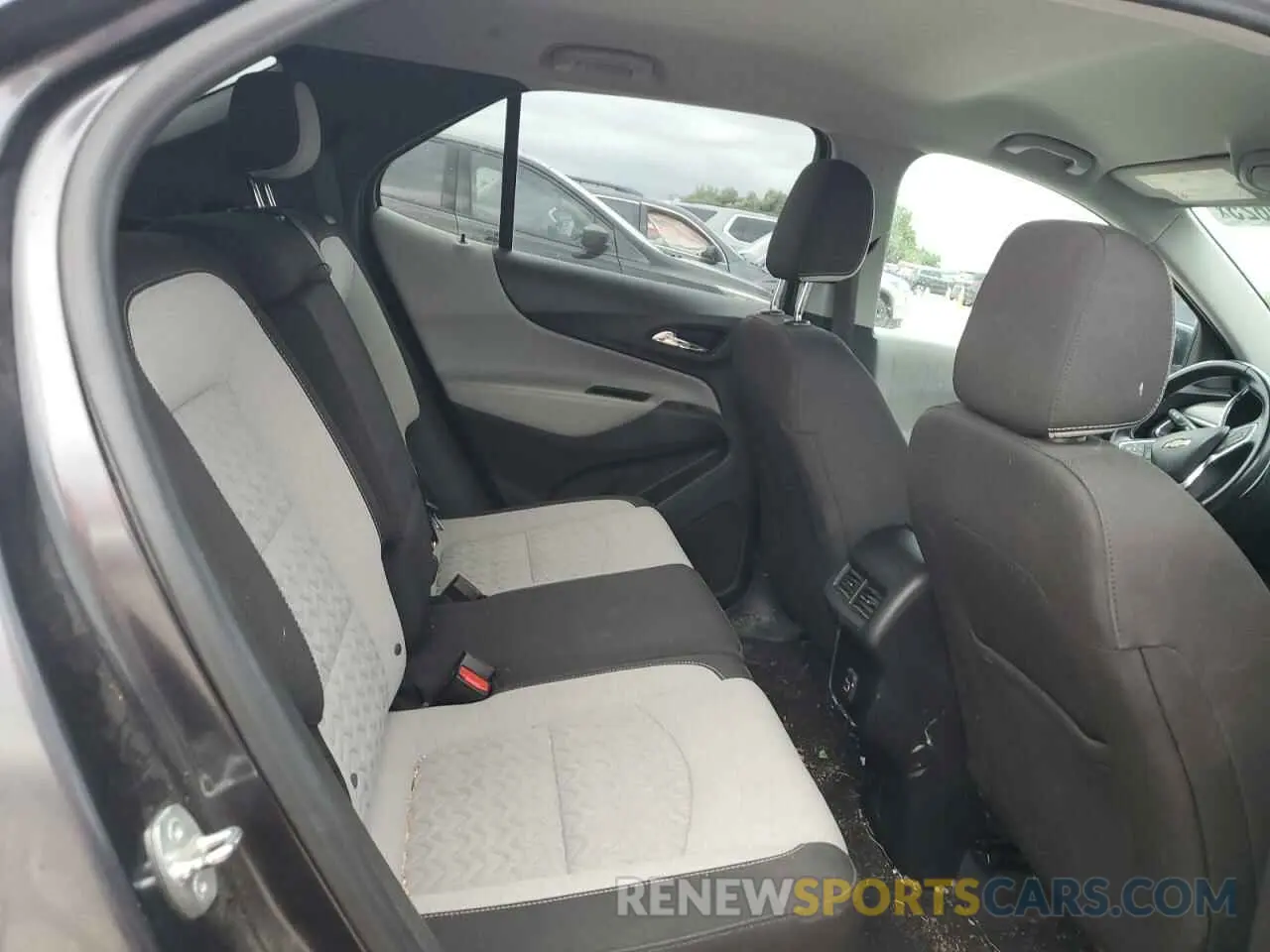 11 fotografías del automóvil dañado 2GNAXKEV1N6121271 CHEVROLET EQUINOX 2022