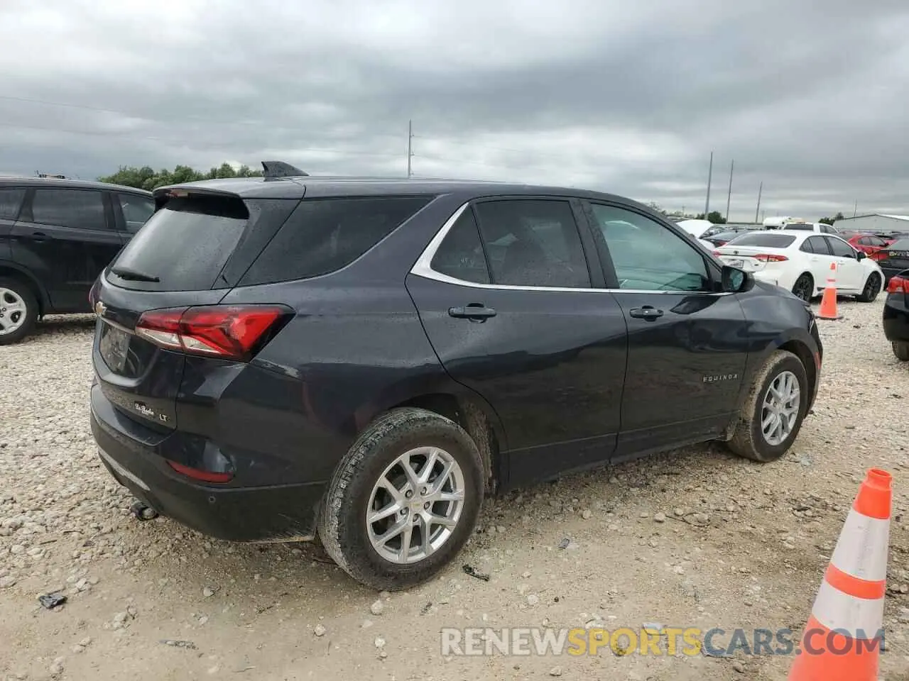 3 fotografías del automóvil dañado 2GNAXKEV1N6121271 CHEVROLET EQUINOX 2022