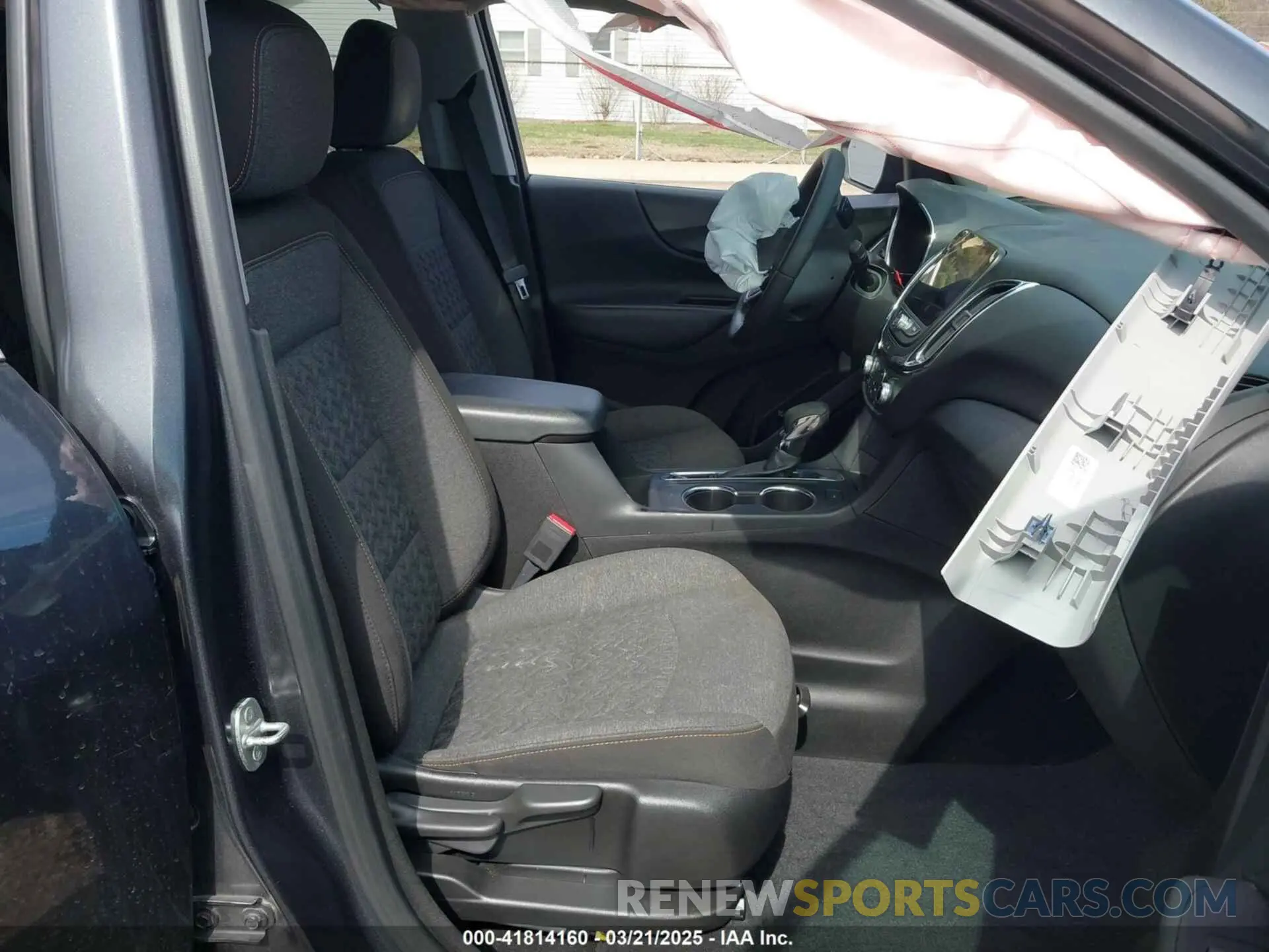 5 fotografías del automóvil dañado 2GNAXKEV4N6151932 CHEVROLET EQUINOX 2022