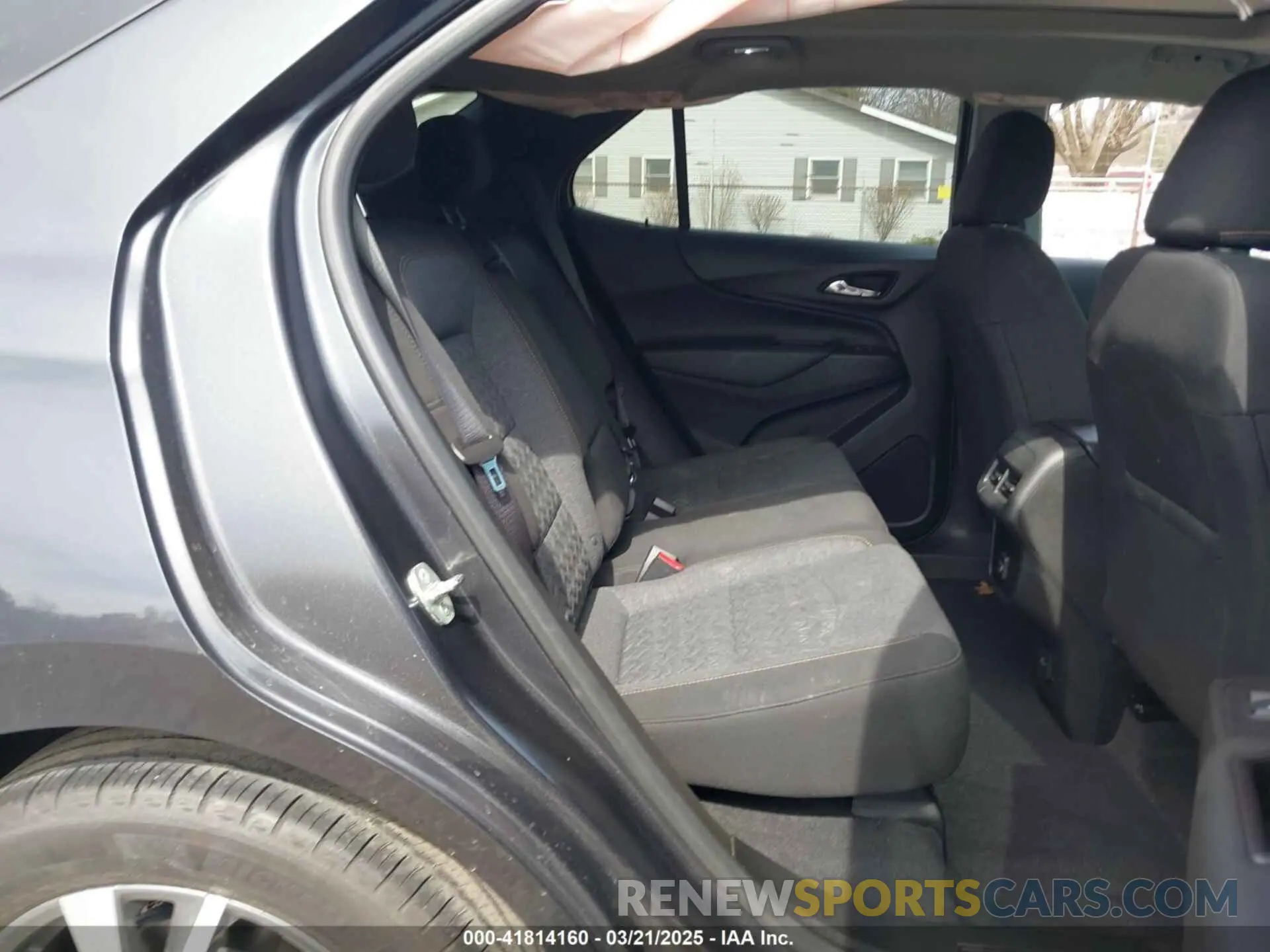 8 fotografías del automóvil dañado 2GNAXKEV4N6151932 CHEVROLET EQUINOX 2022